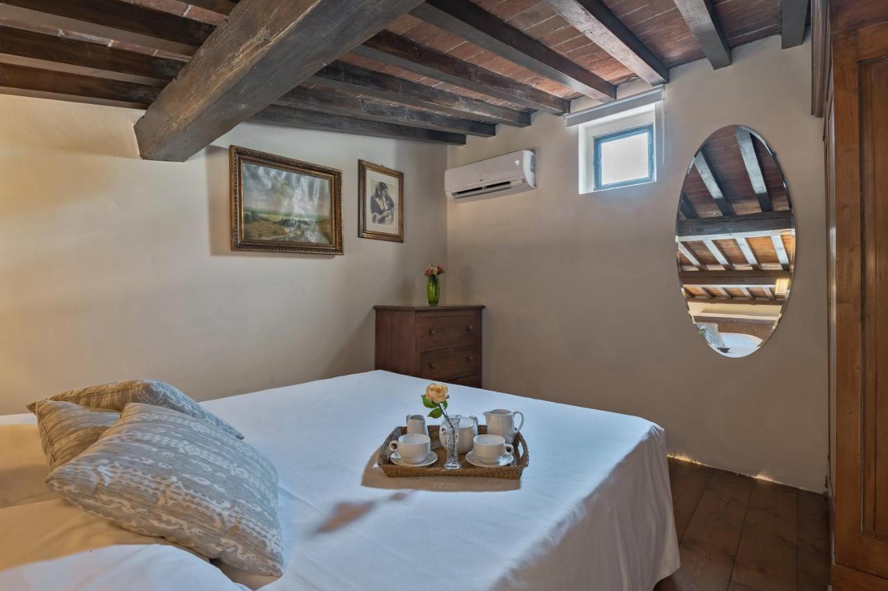 Tiziano Big Penthouse In The Oltrarno Apartment *