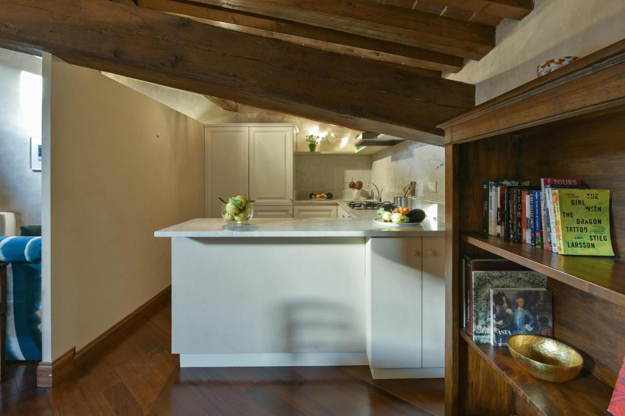Appartement Tiepolo Romantic Penthouse In The Oltrarno *