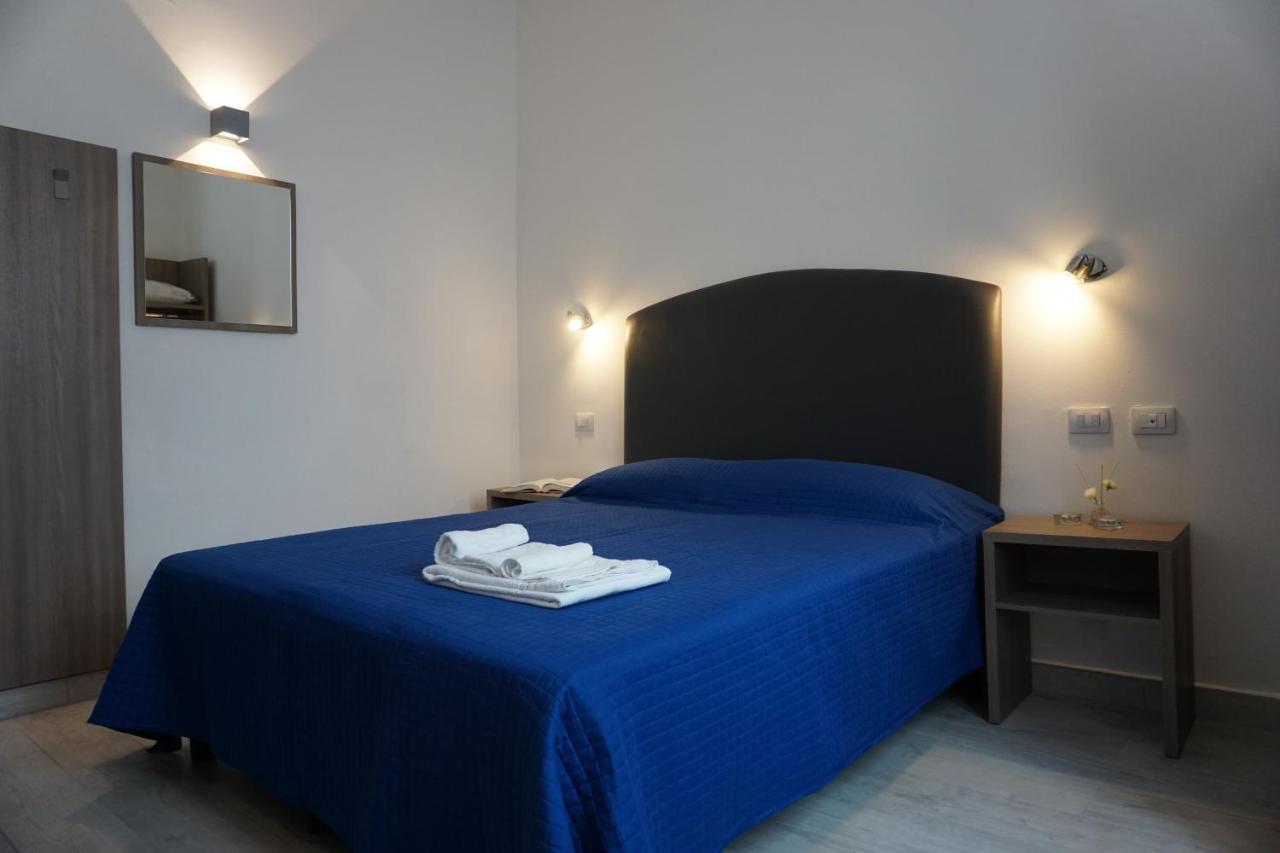 Holiday Rooms Guest house *