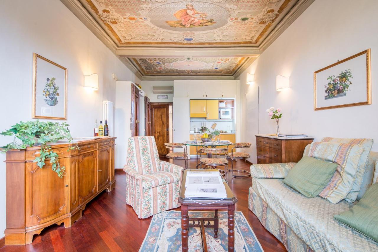 Botticelli-a Flat With A View, On Santo Spirito - Homeunity Appartement