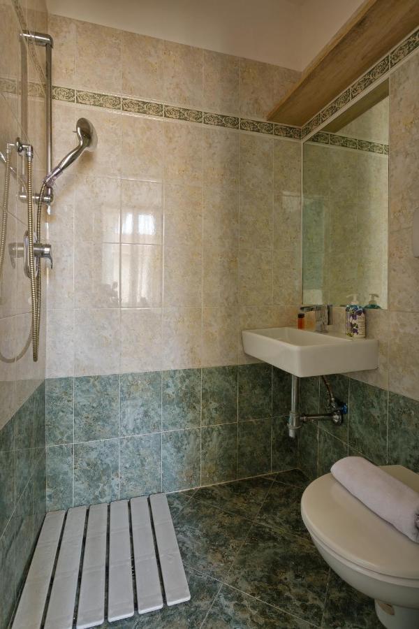 Jade Bed & Breakfast