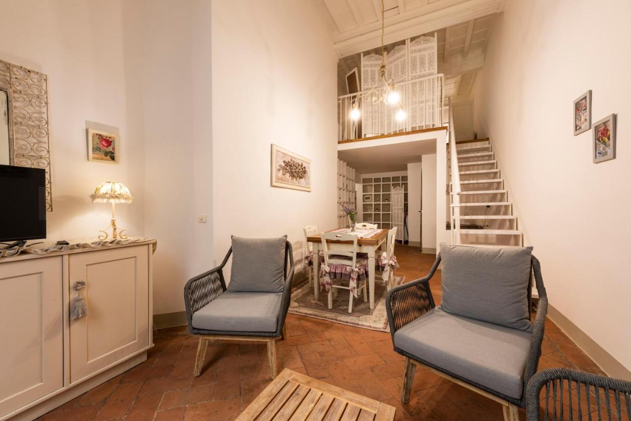 Toscanella Romantic By Mmega * Florence