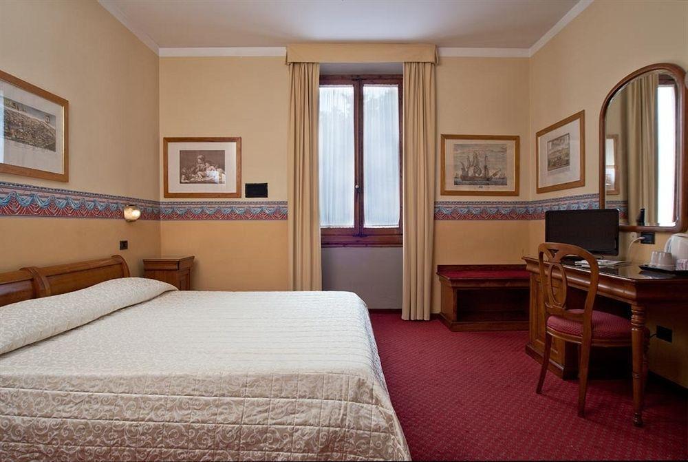 Ih Select Hotel