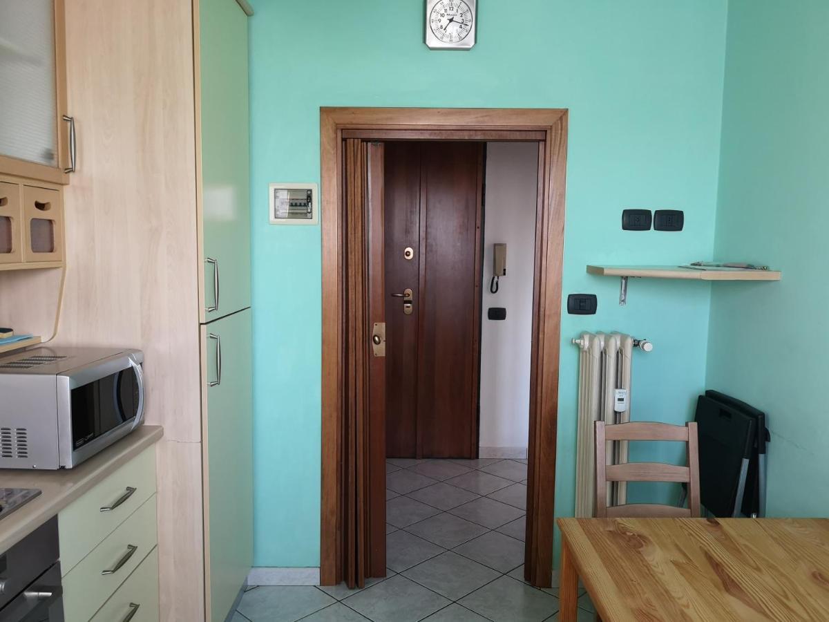 Sweet Apartment *