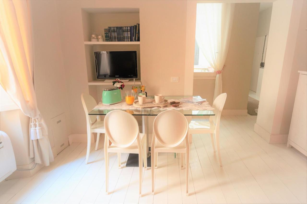 White Apartment *