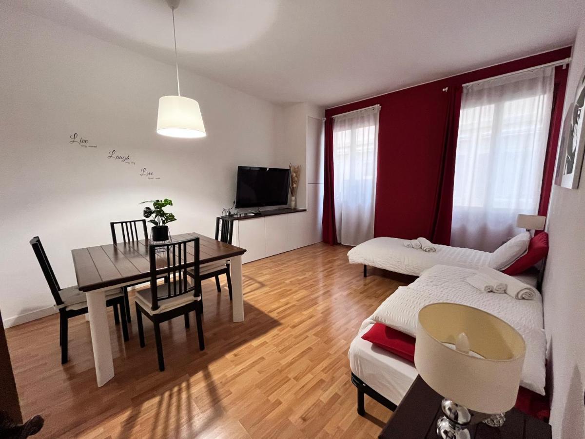 Red House In Piazza Signoria Apartment