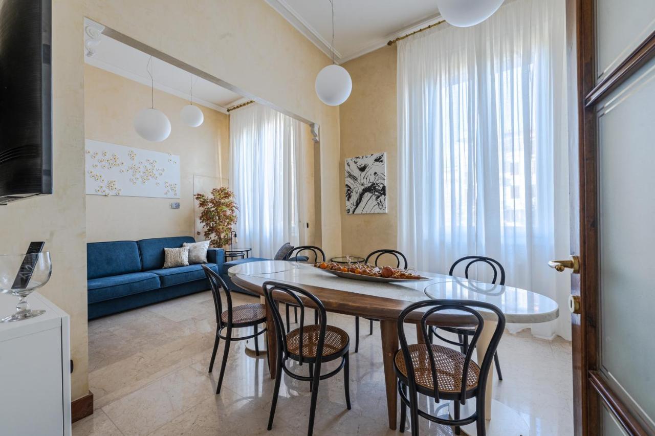 The Art Gallery Apartment *