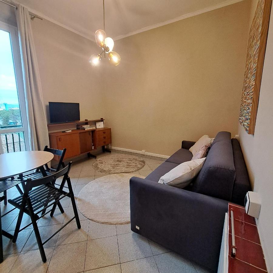 Corsica 11 *