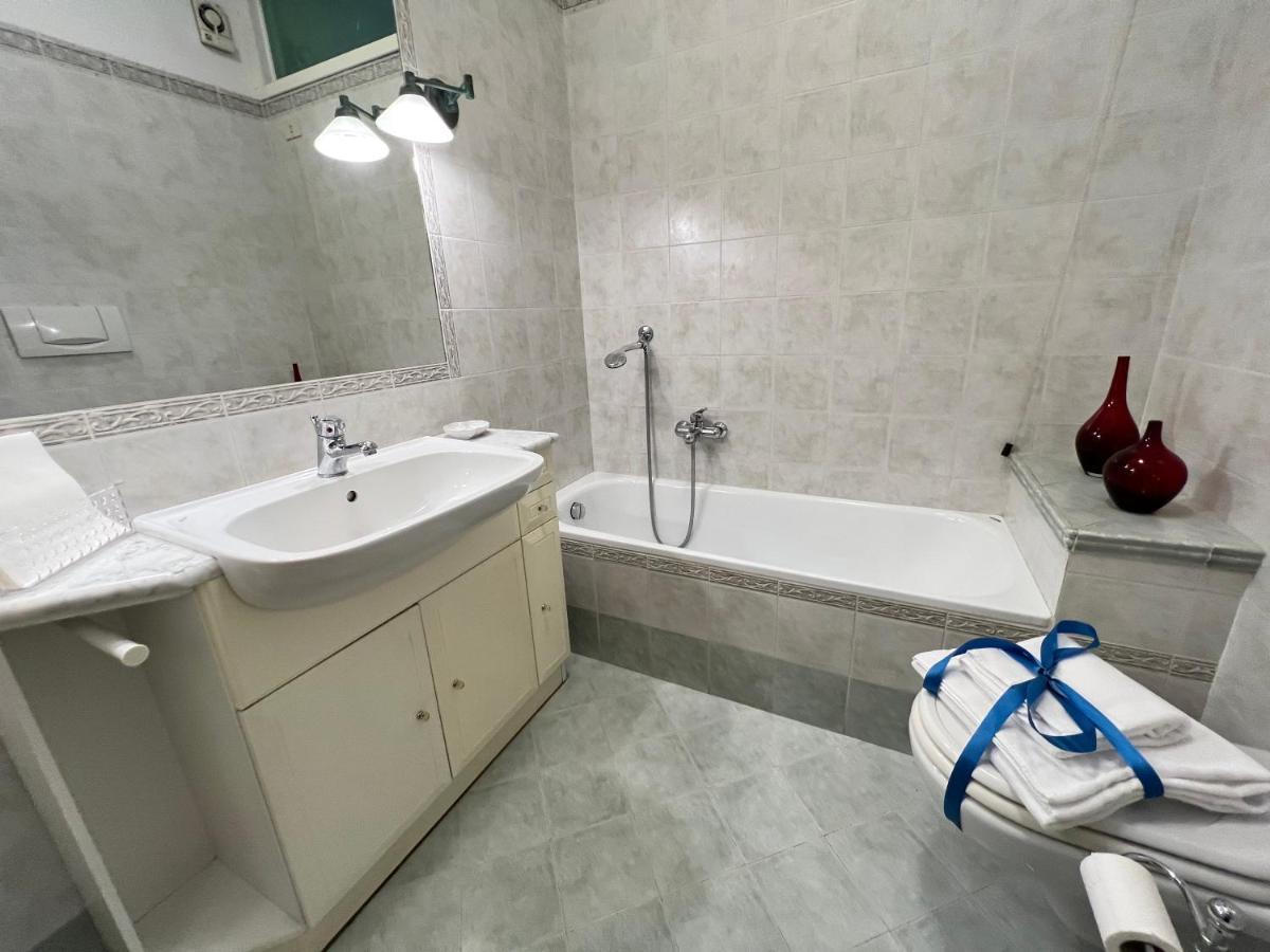 La Finestra Sul Giardino Apartment *
