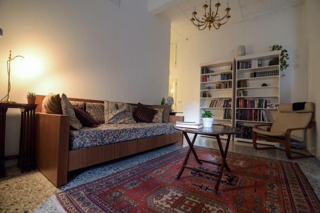 Cozy With Private Garden - City Center - Florença