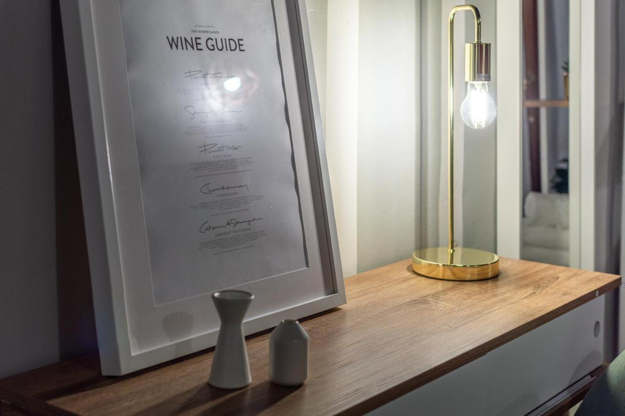 Wine Ciliegiolo Apartment Florenz