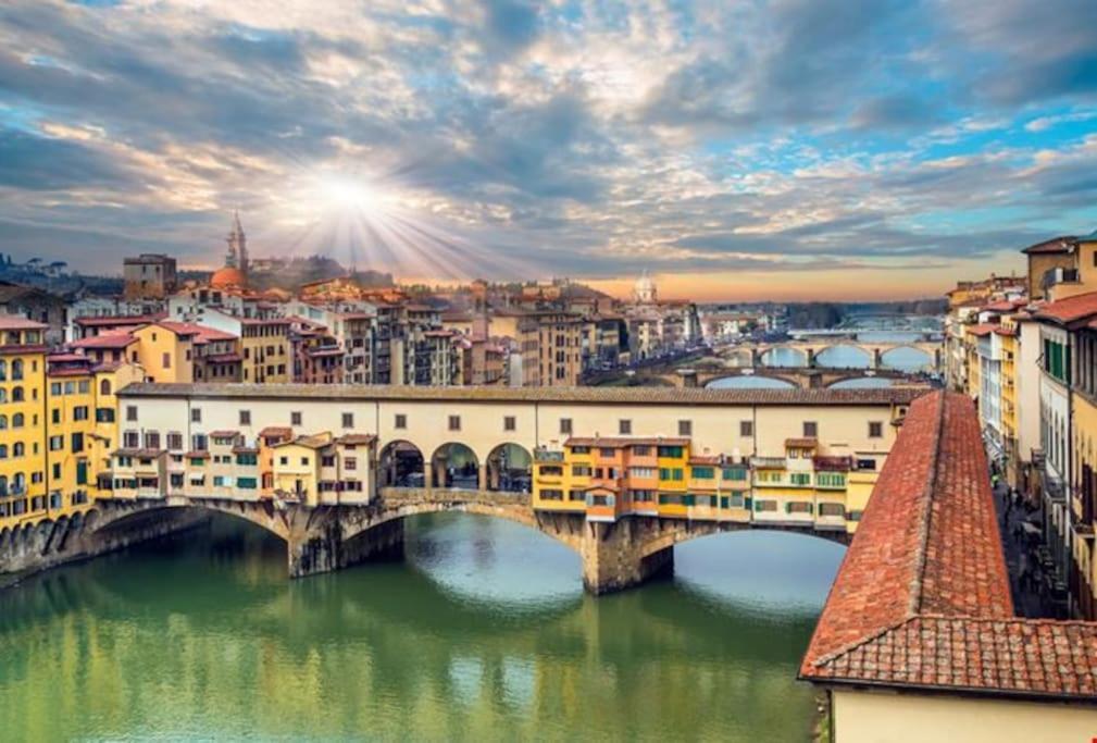 Apartment Ponte Vecchio Elegante Domus Florenz