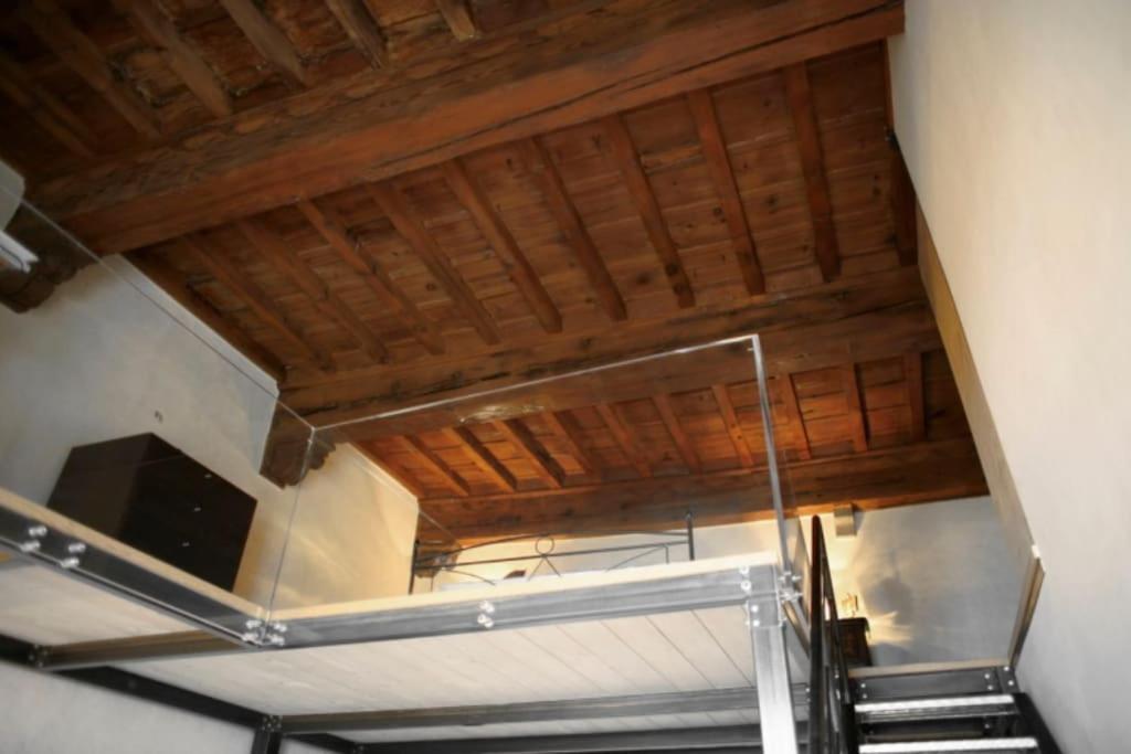 And Quiet Loft 5 Minutes Walk From The Duomo Appartement