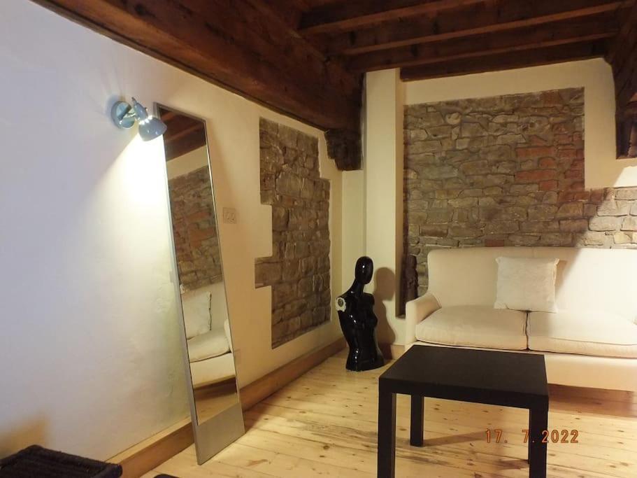 And Quiet Loft 5 Minutes Walk From The Duomo Florence