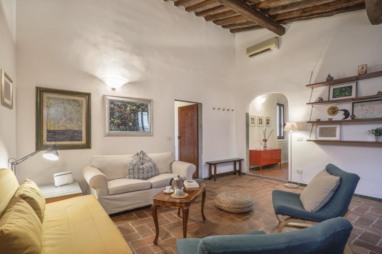 La Casita De El Malo - Sweet Dreams In Apartment *