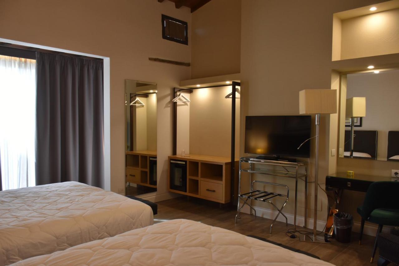 Hr Bedrooms In Guest house *