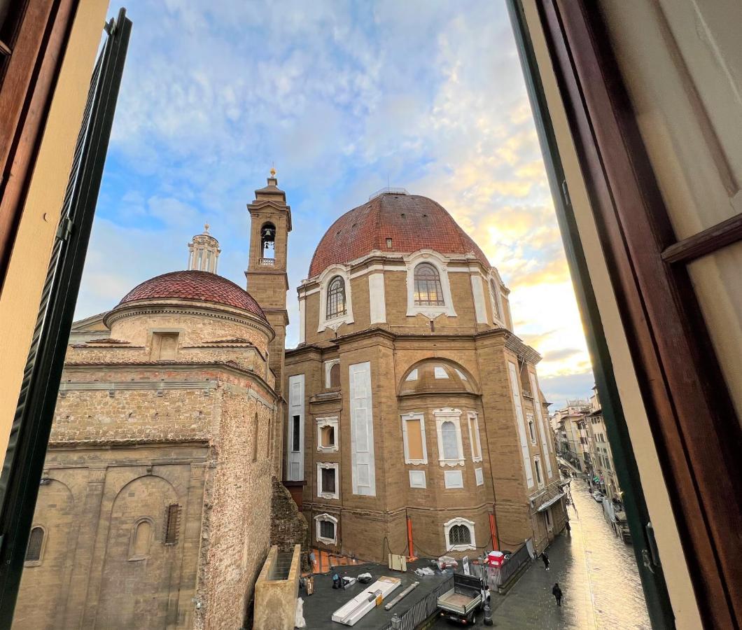 Emerald Palace Ostello