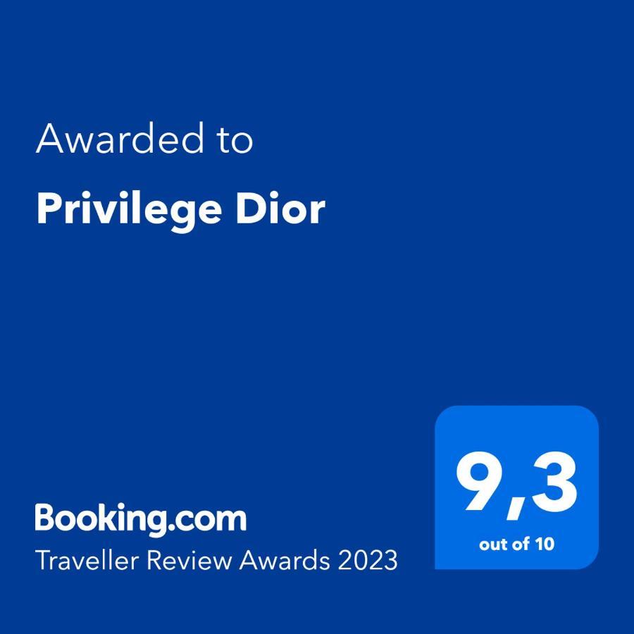 Apartment Privilege Dior *