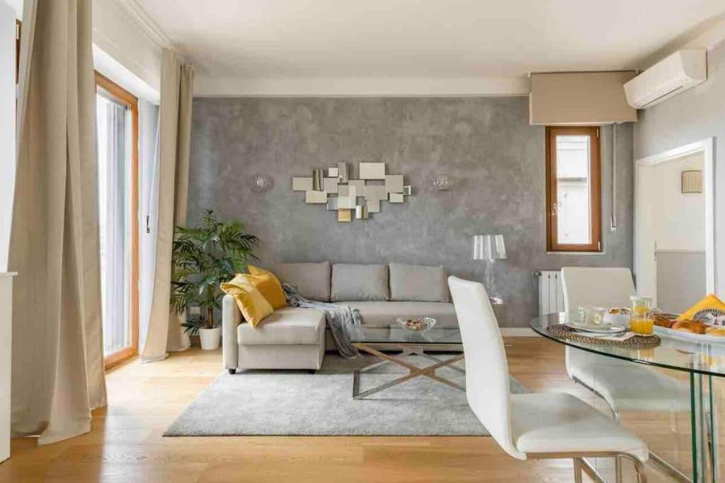 Penthouse With Private Terrace On Appartement Florence
