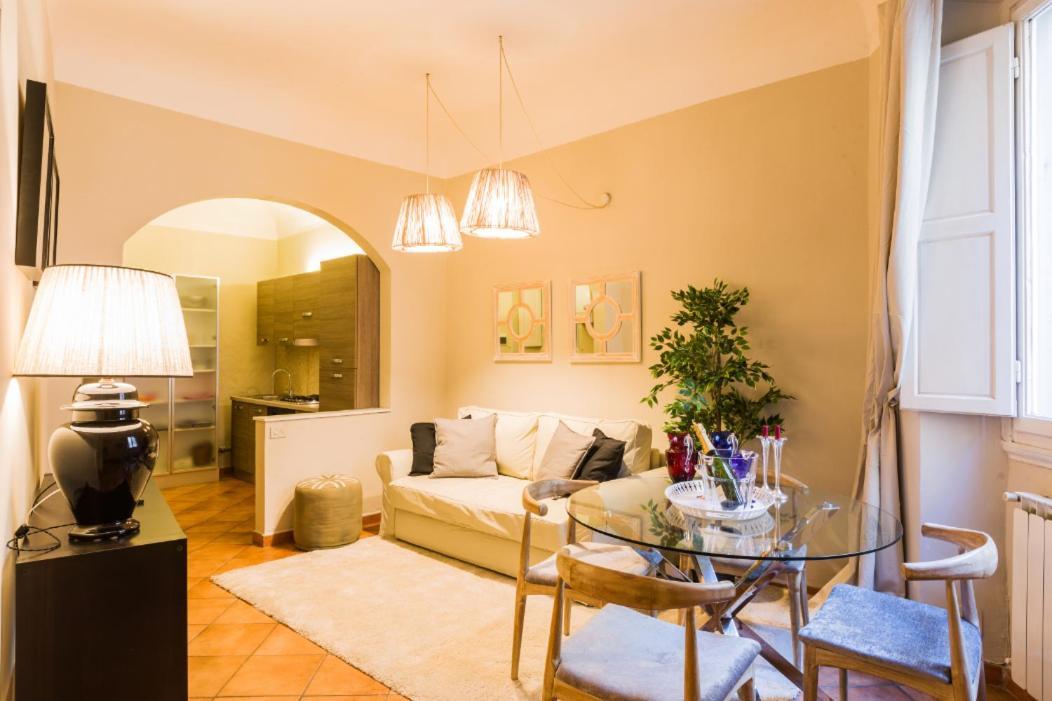 Appartamento Flat Sole In The Hearth Of Firenze