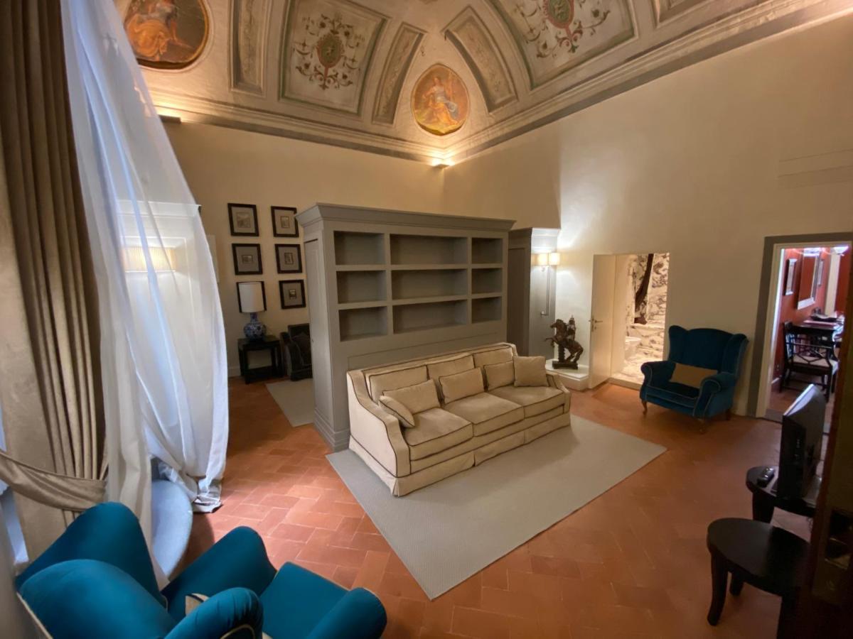 Apartment Luxury Frescoed In The Center *