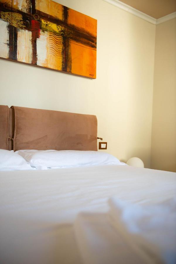 Modern, Bright Near Boboli Gardens & Santo Spirito - Homeunity Florence