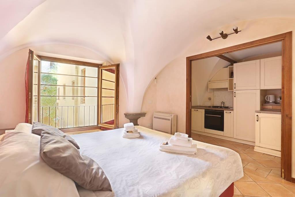 Romantica 2 Cls Central Market & Dome Appartement *