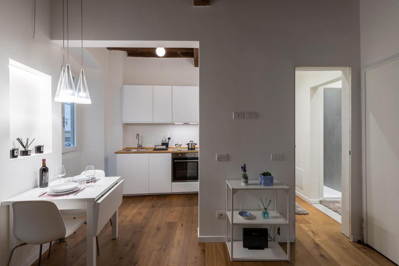Apartment Alighieri's Suite-hosted By Sweetstay Florence