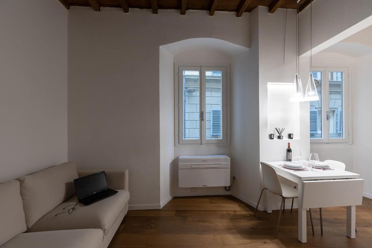 Alighieri's Suite-hosted By Sweetstay Apartment Florence