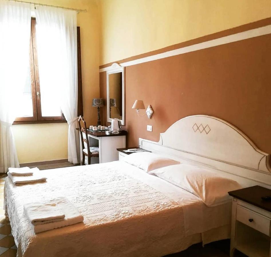 Acomodação com café da manhã  Domo Florenzia 3*