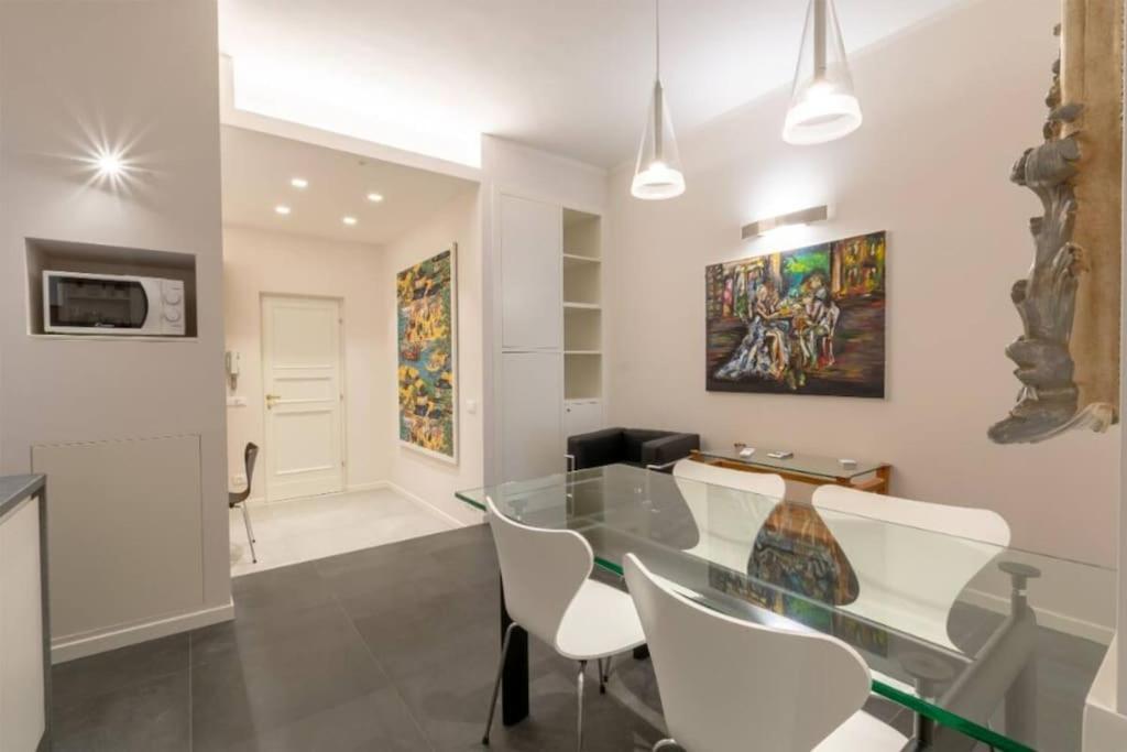 Stylish Four Bedrooms - Center Apartment *