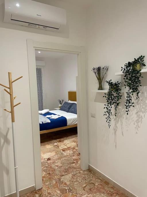 Romeo's A Apartment