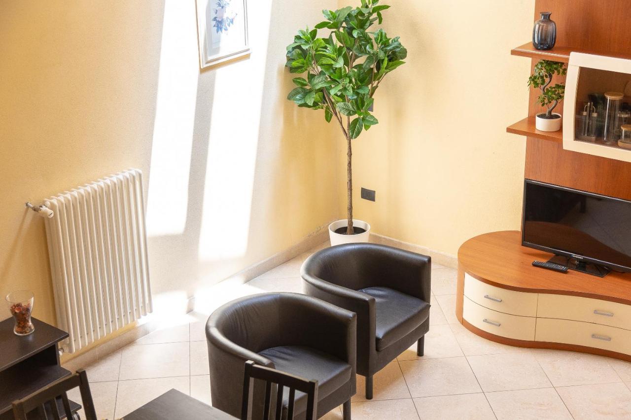 Appartamento Palazzo Ghibellina 3 By In *
