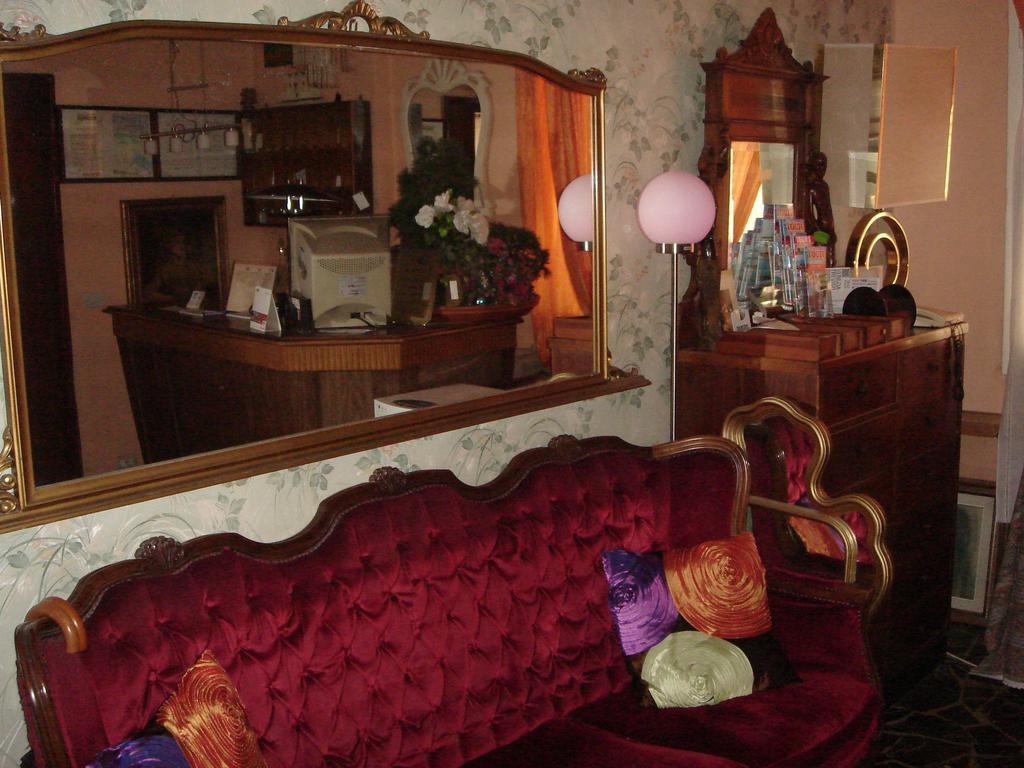 Souvenir Maya Hotel