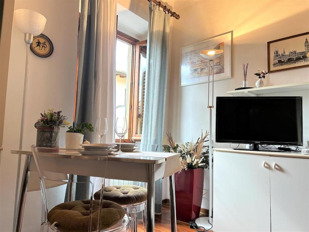 Romantic Nest Florence