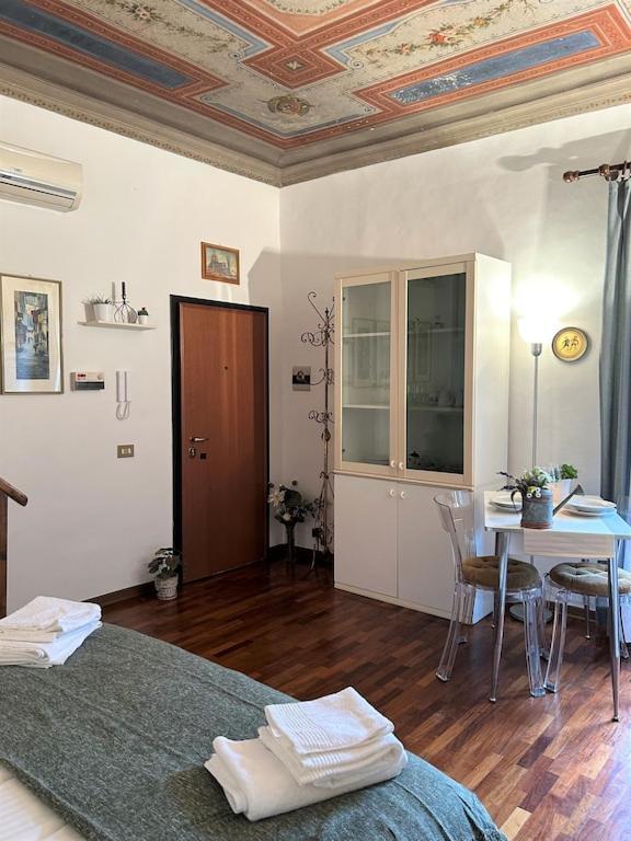 Apartment Romantic Nest Florence