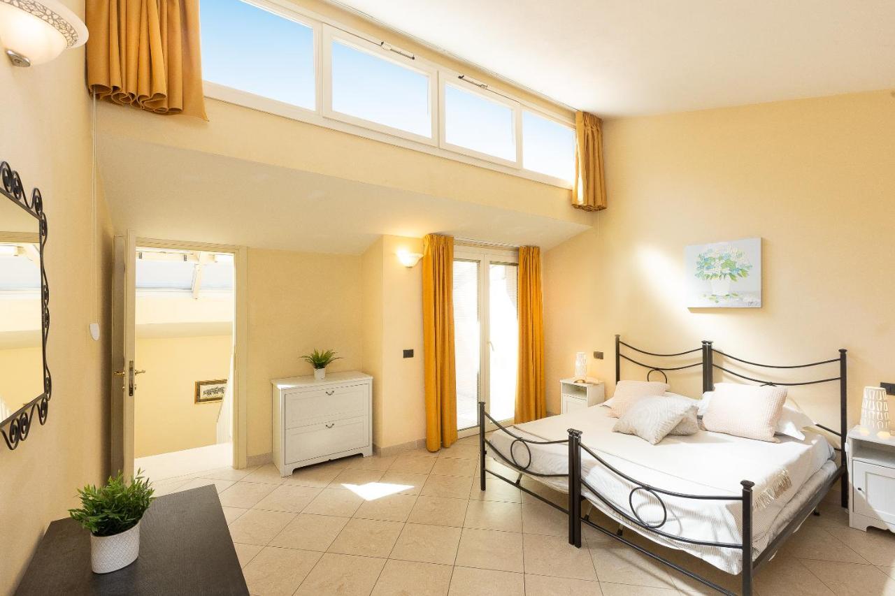 Appartamento Palazzo Ghibellina 3 By In *