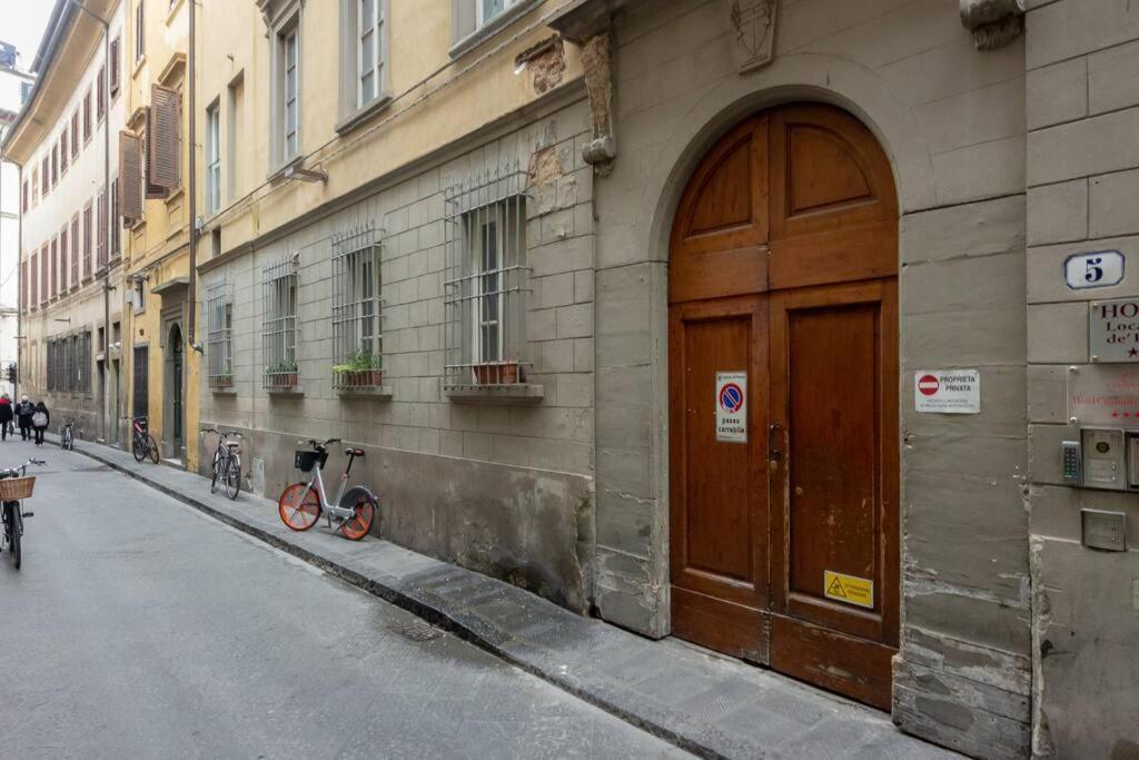 Borgo Pinti's Duplex Apartment *