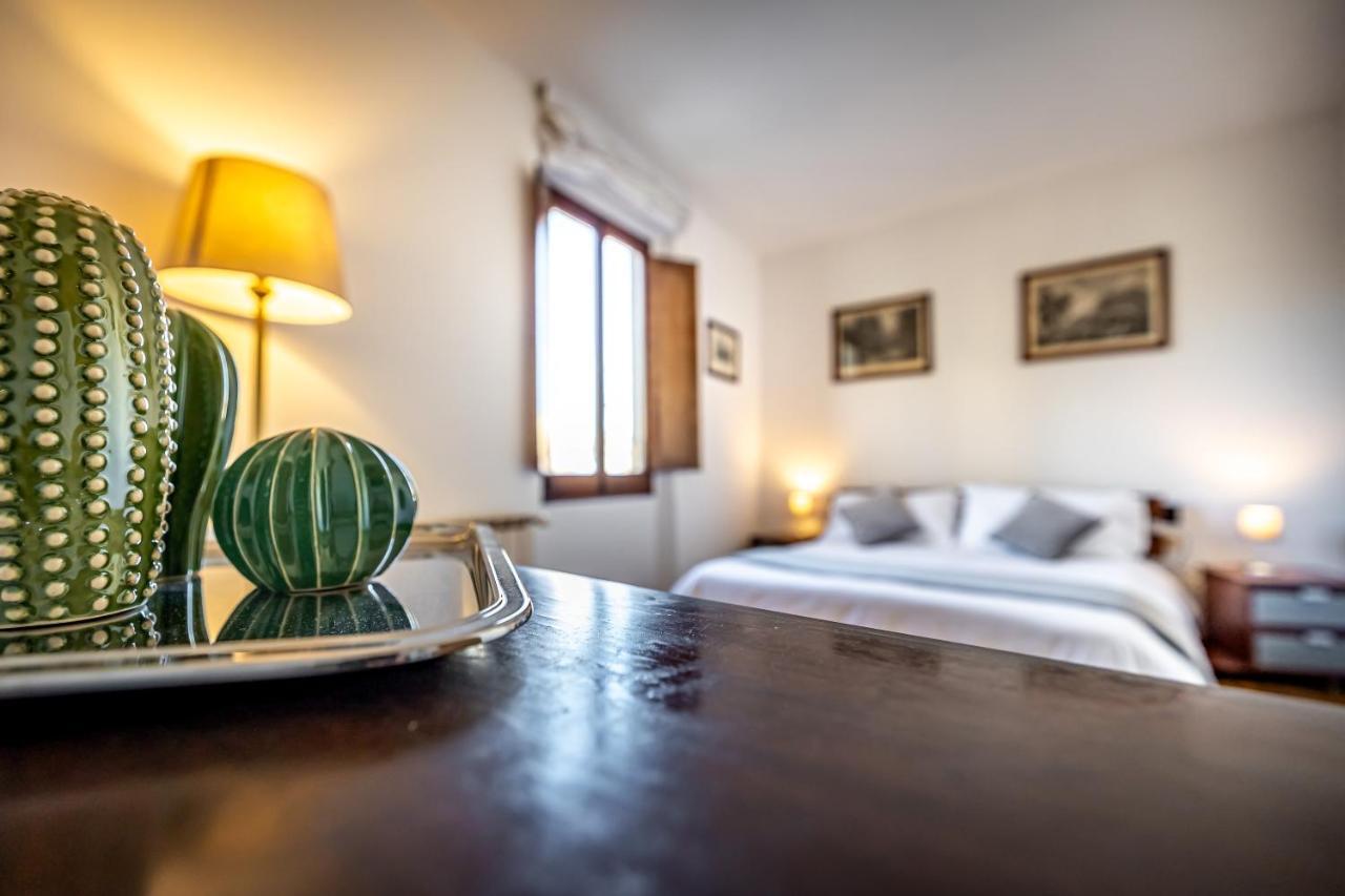 Yid Vellutini Appartement *