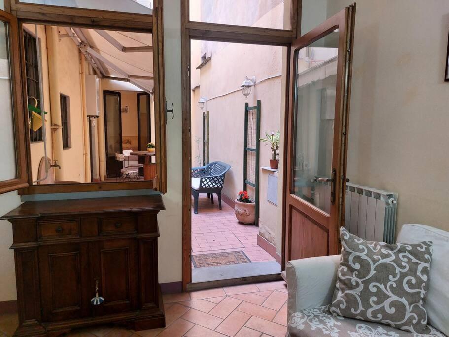Laura In The Heart Of Apartment Florenz