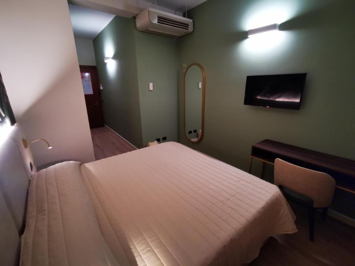 Balcony Hotel 3*