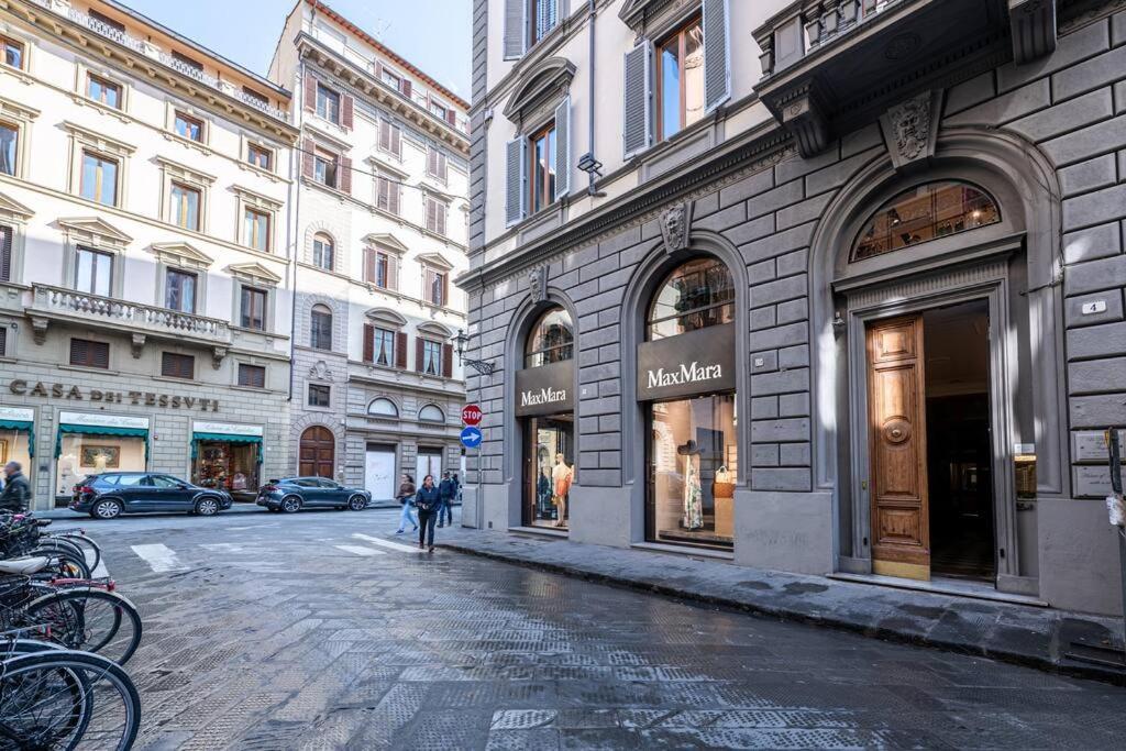 Duomo Elegante Apartment