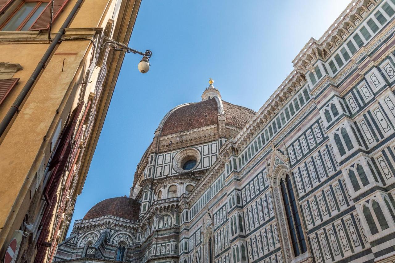 Wine Pinot Florence