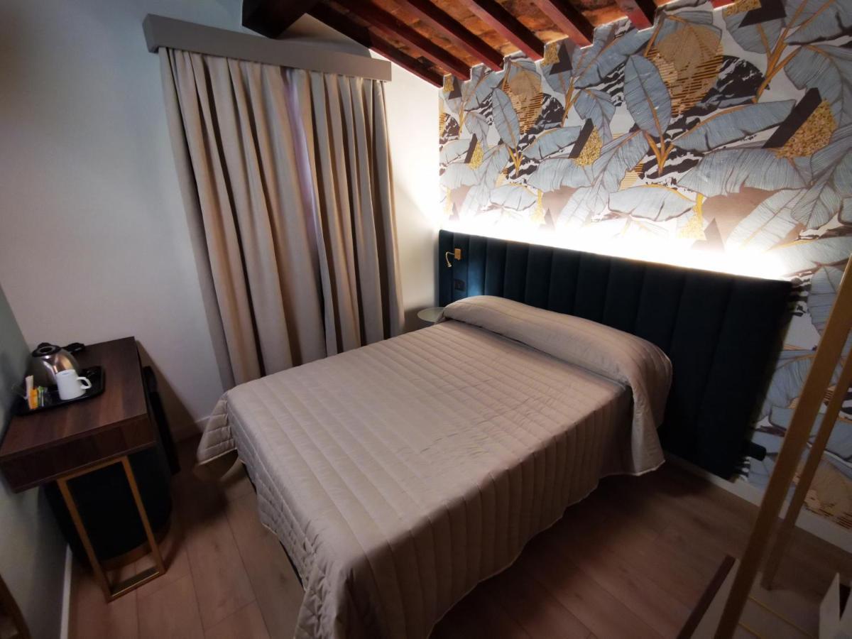 Balcony Hotel 3*