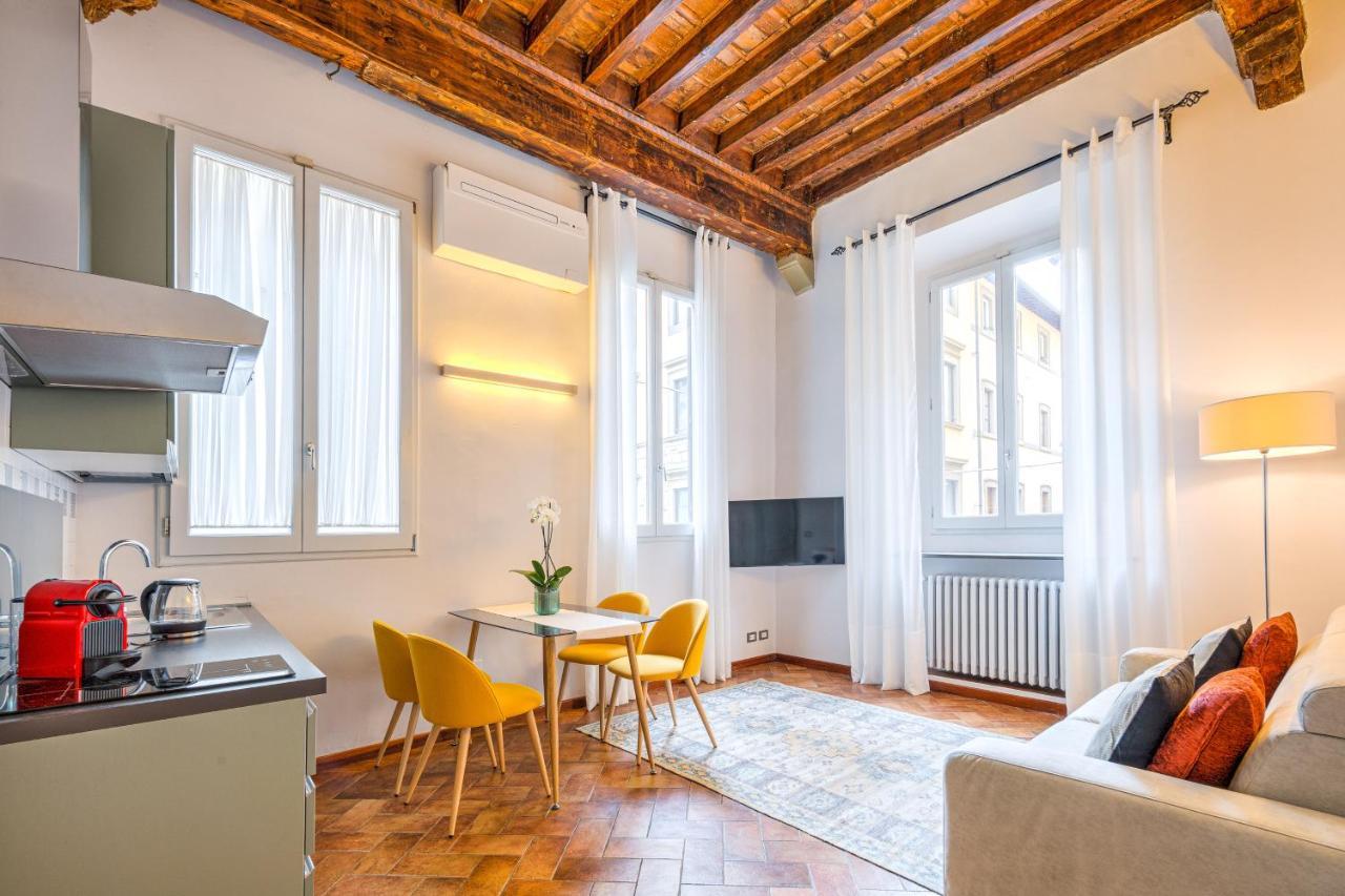 Condotta 16 Apartment