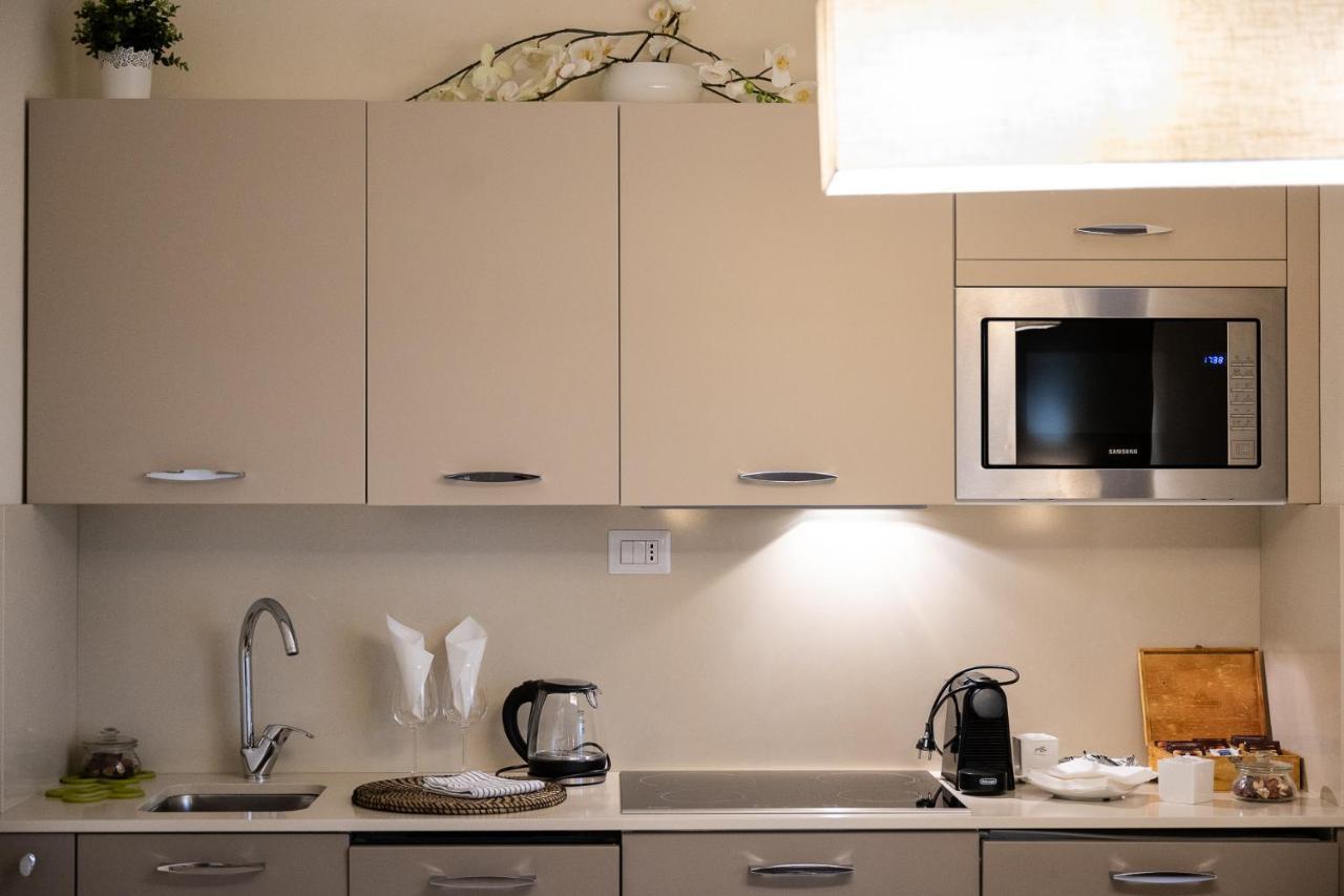 Elegant Location In - 2 Free Parking! *