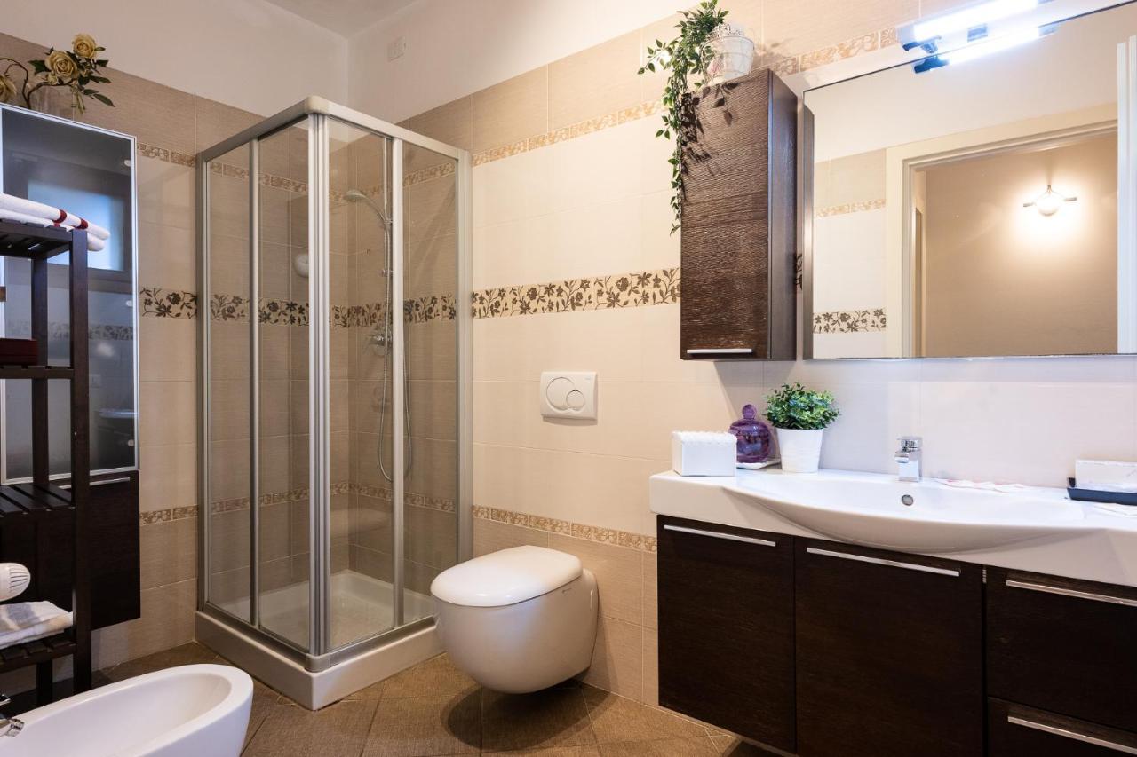 Elegant Location In - 2 Free Parking! Apartment Florence