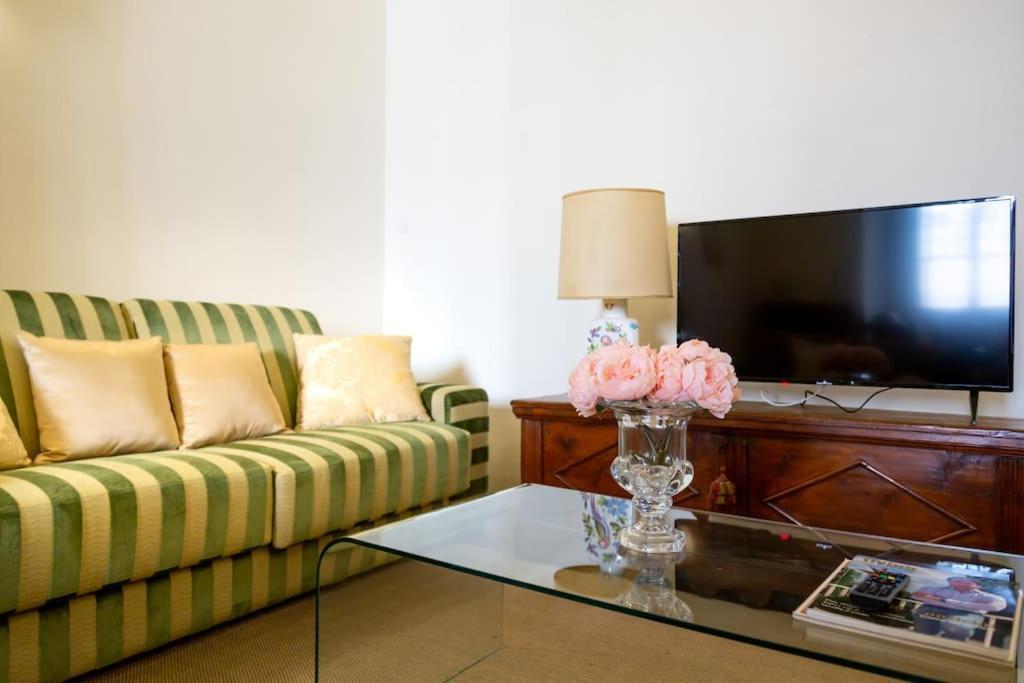 Luxury - City Center Apartment Florence