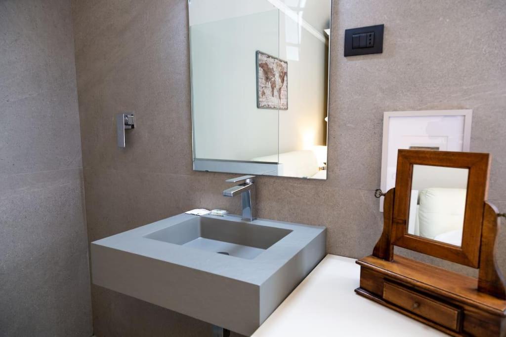 Luxury - City Center Apartment Florence