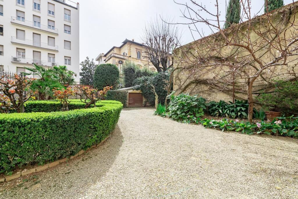 Central And Cosy Pied-a-terre W/ Free Parking Appartamento *